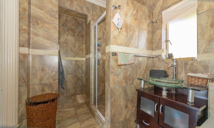 6 Bedroom Property for Sale in Panorama Free State